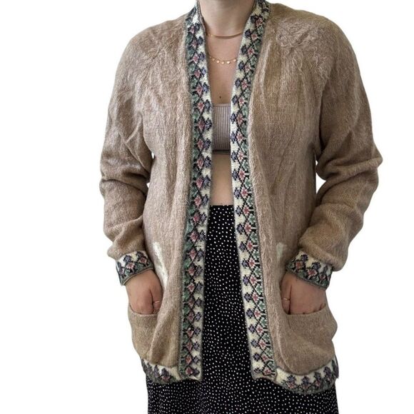 Vintage Womens Alpaca Peruvian Fuzzy Tan Cottagecore Hippy Cardigan Sz L - Picture 2 of 4